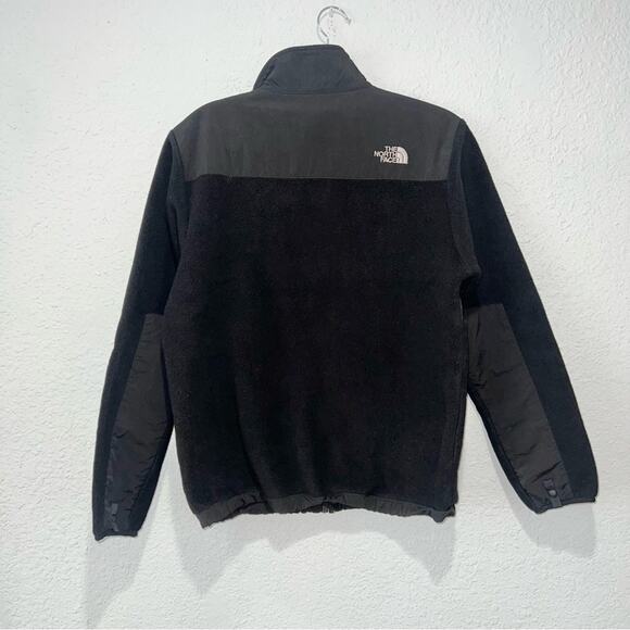 The North Face 95 Retro Denali Jacket - Picture 3 of 10